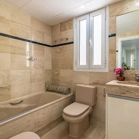 Apartment Waterfront Polo Royale Iii *